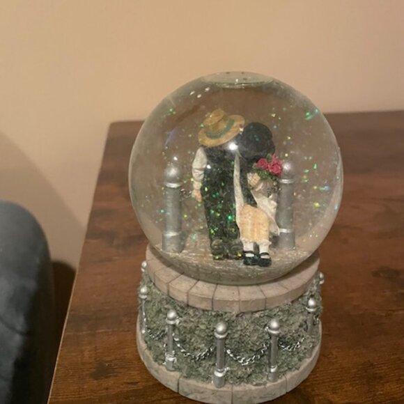 Kim Anderson Forever Young Snow Globe Music Box - Picture 1 of 2